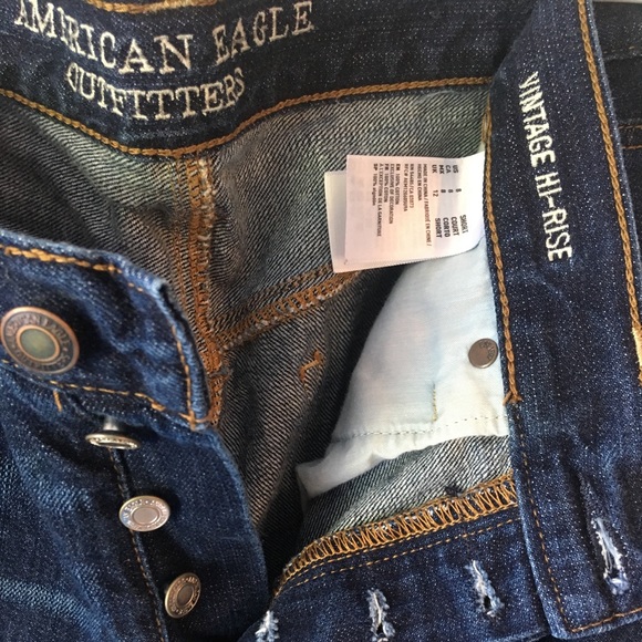 AE High Waisted Cropped Denim - Picture 3 of 4